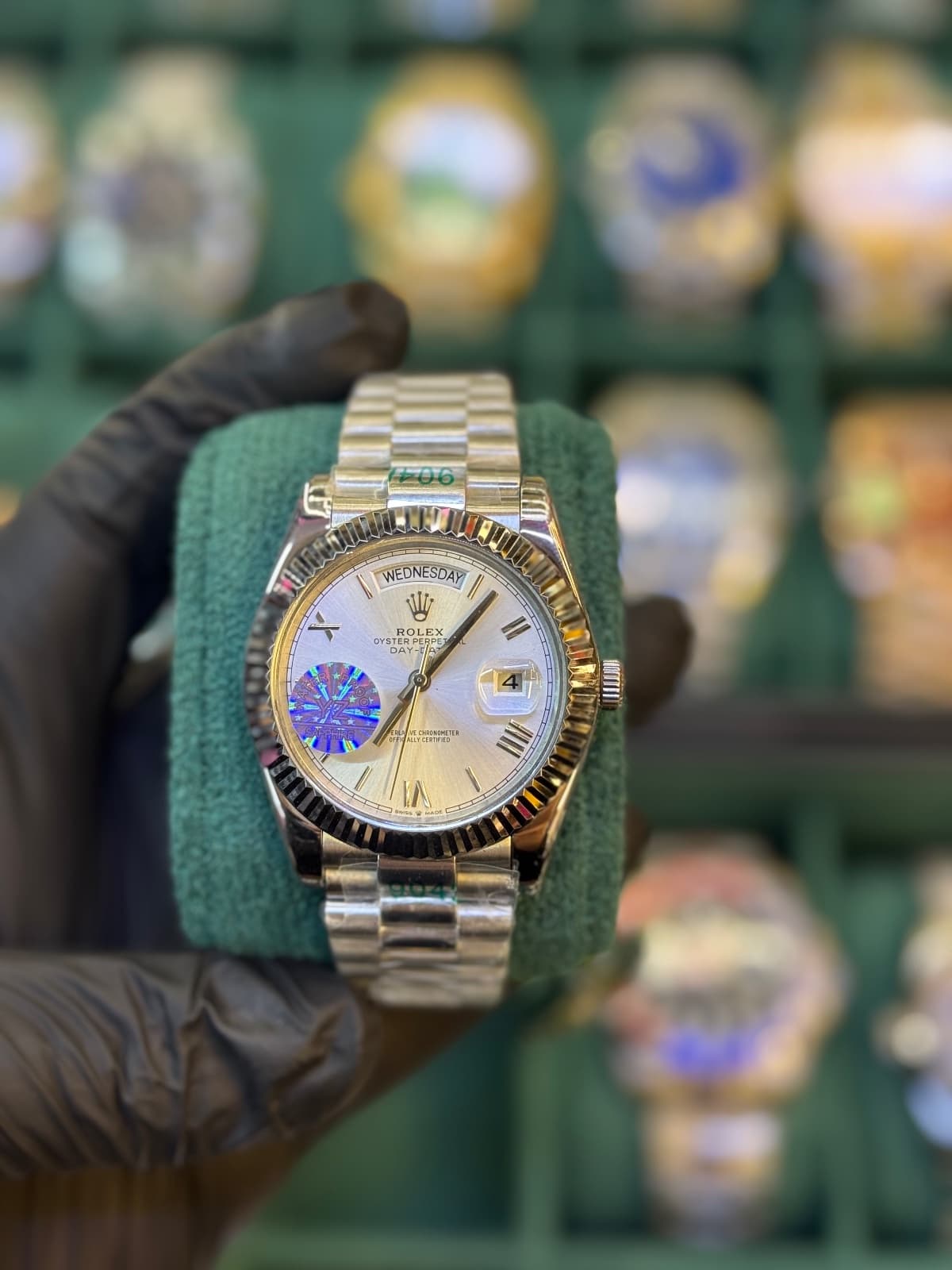 Rolex Day-Date – Gümüş beyaz