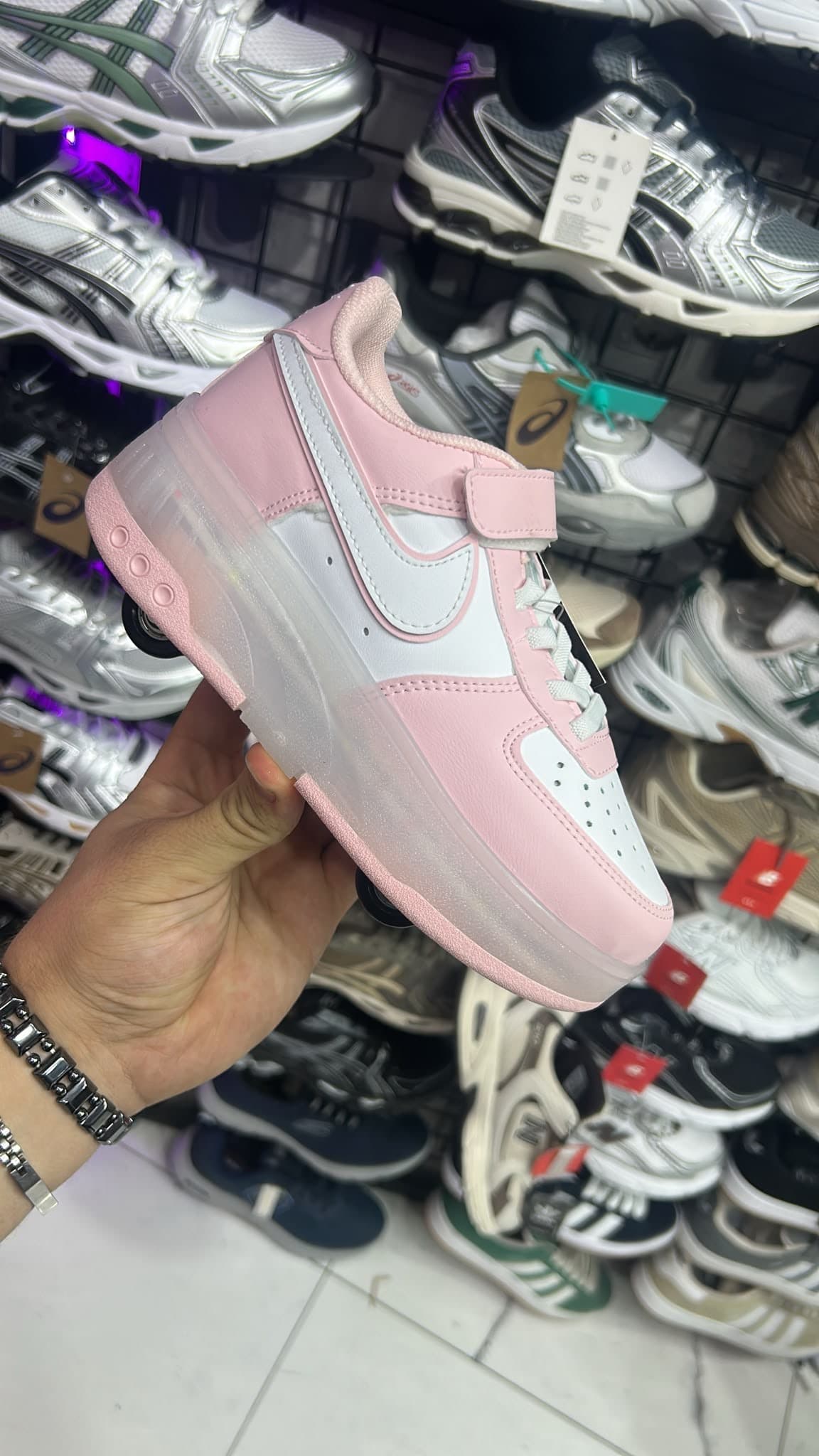 Tekerlekli ayakkabı – Pembe beyaz