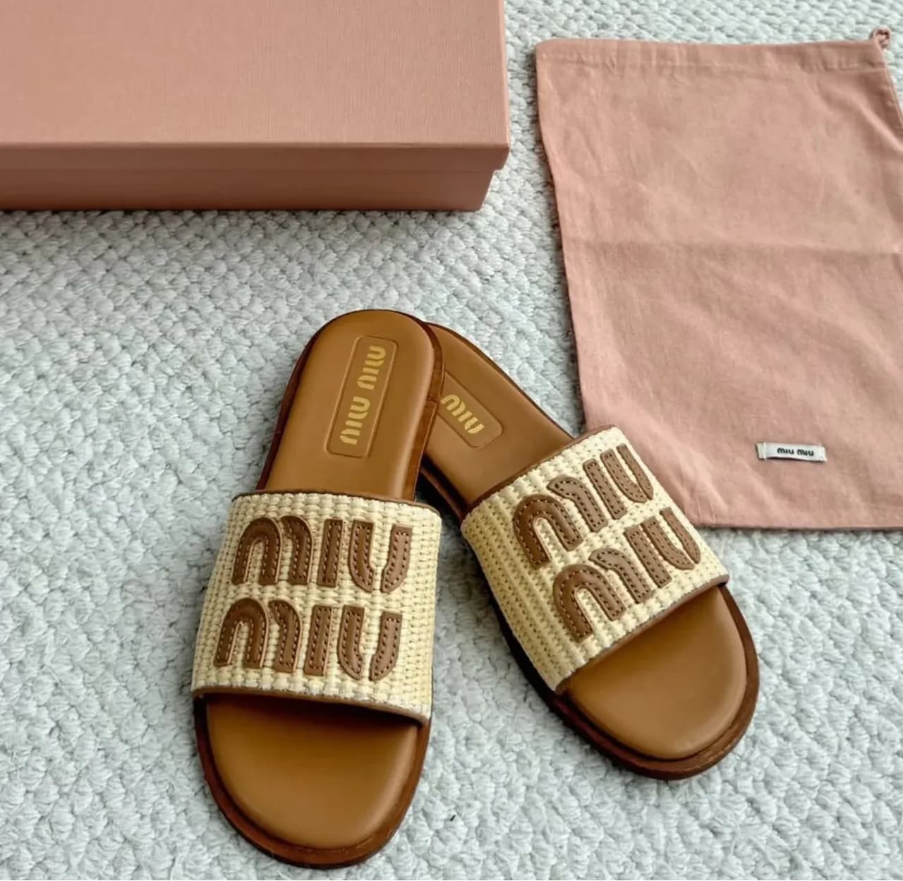 Mıu mıu terlik – Taba