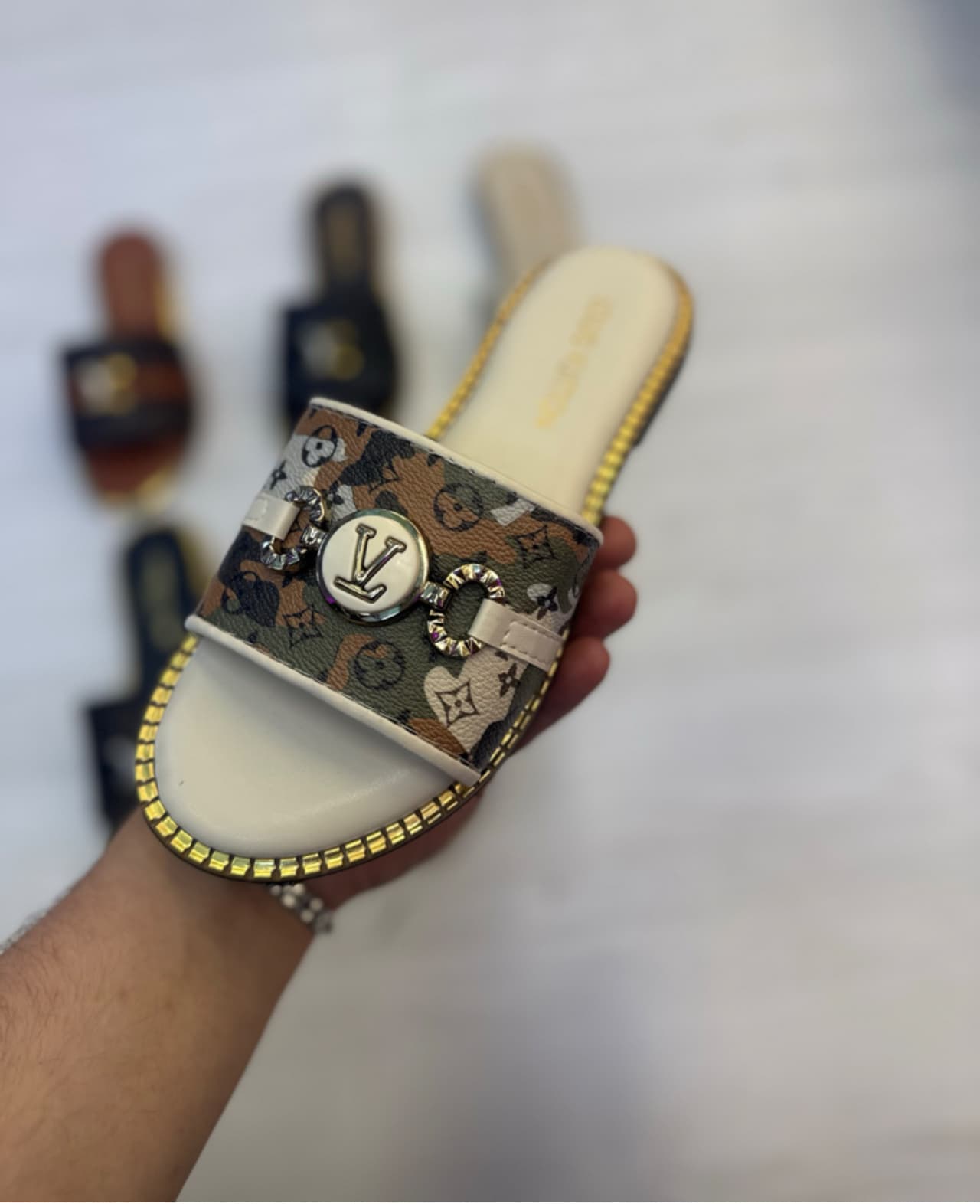 Lous vuitton terlik – Bej yeşil