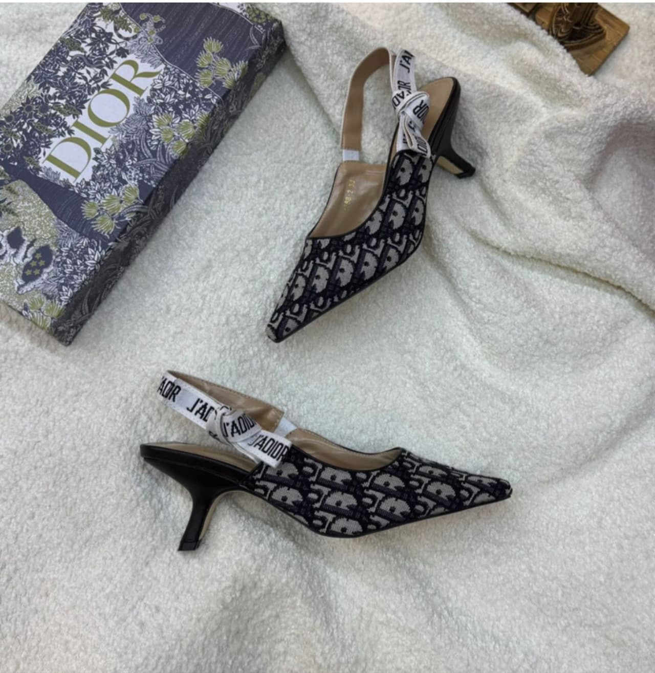 Dior topuklu premium – Siyah beyaz