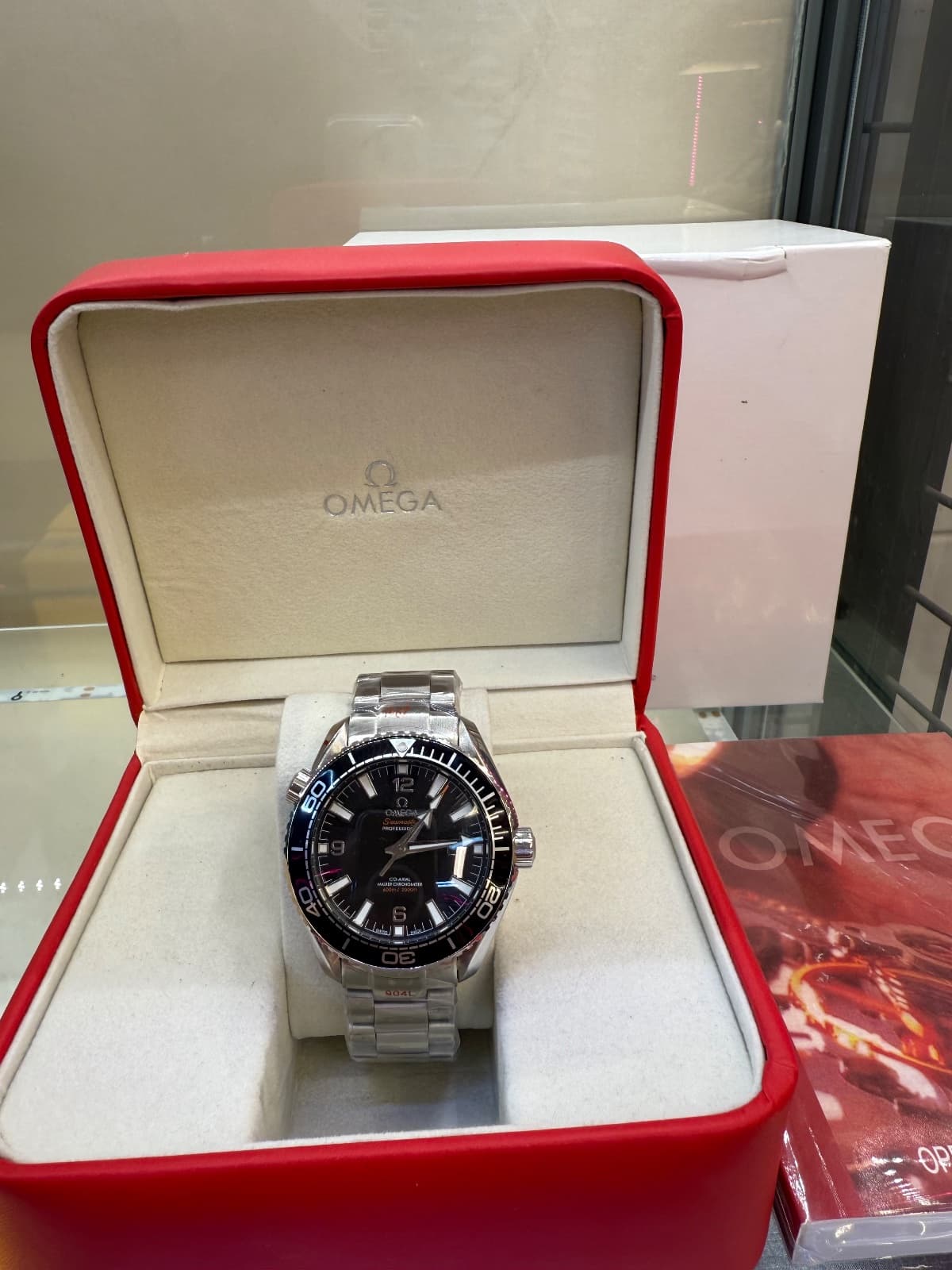 Omega – Siyah gümüş