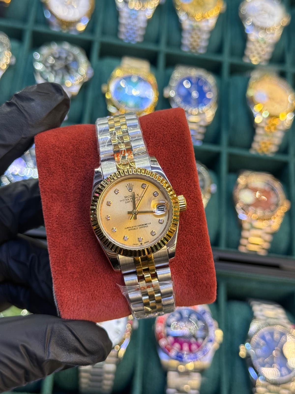 Rolex DateJust – Gümüş altın taşlı