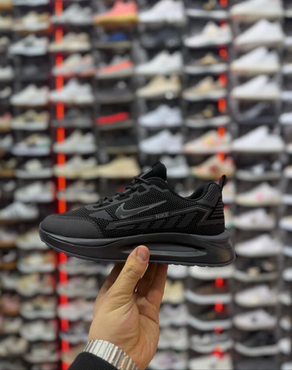 Nike – Siyah